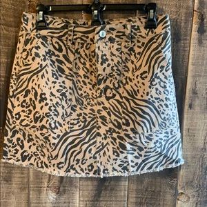 Animal print denim skirt size med forever 21